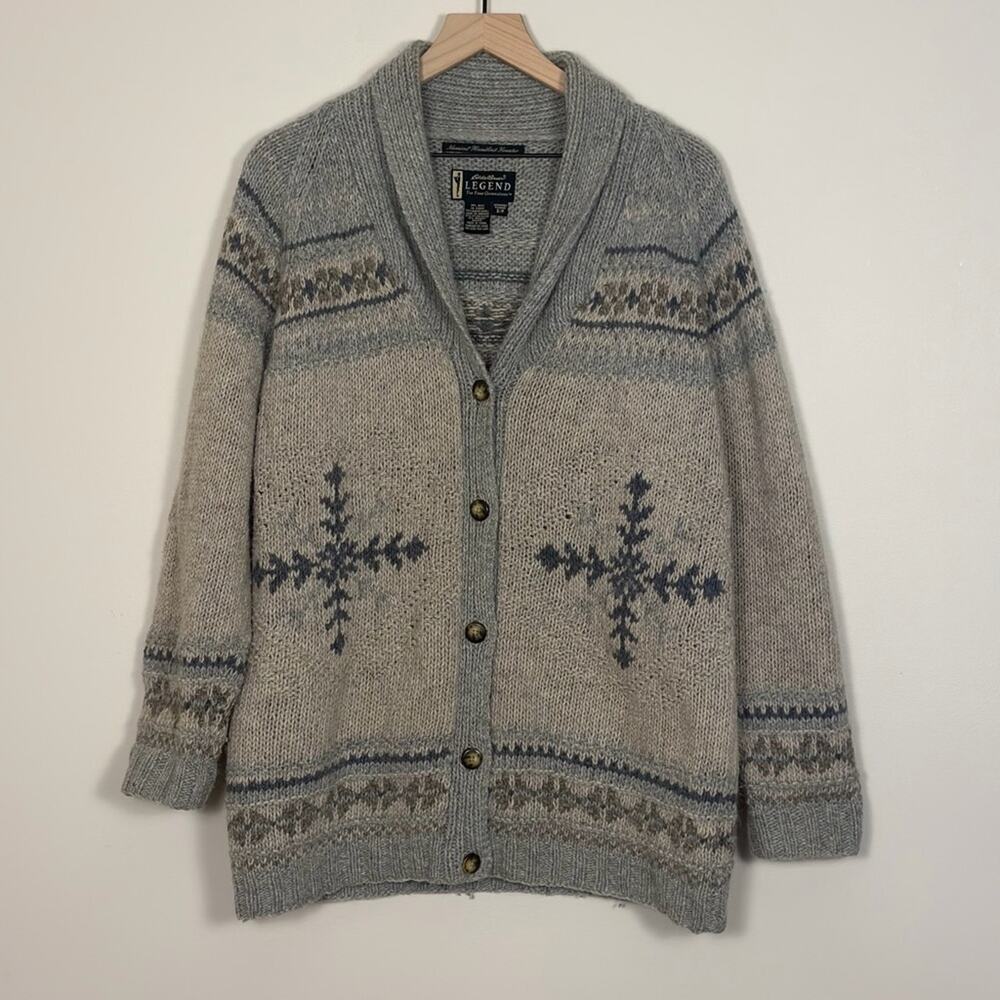 Eddie Bauer Legends Vintage Sweater Size Small Handknit Wool Snowflake Cardigan
